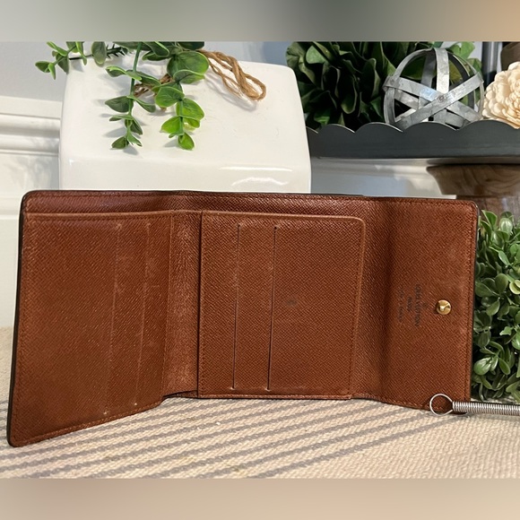 Louis Vuitton Elise Trifold Wallet - Picture 8 of 11